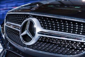 Mercedes GLC Special Edition 140: il SUV della Stella celebra 140 anni di storia
