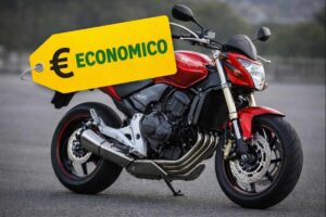 Quattro cilindri e prezzo inferiore a 10.000 euro, la nuova supersportiva pronta a conquistare il mercato