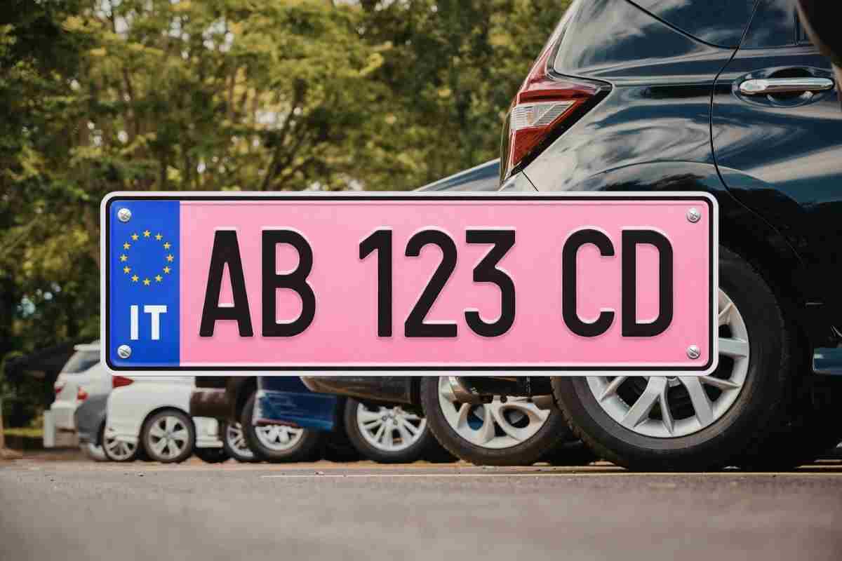 Targa rosa: una novità europea per riconoscere subito le targhe provvisorie