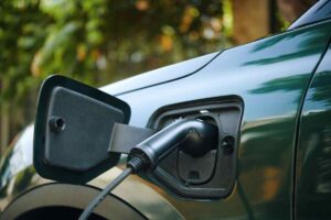 Incentivi auto elettriche, l’UE cambia tutto: rinvio decisivo per i nuovi modelli