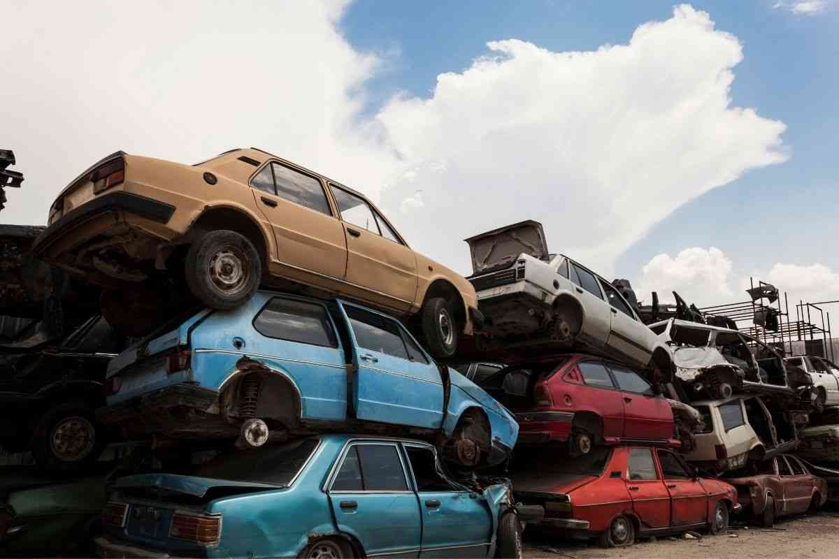 Rottamazione auto con fermo amministrativo, svolta nel 2026: cosa cambia davvero