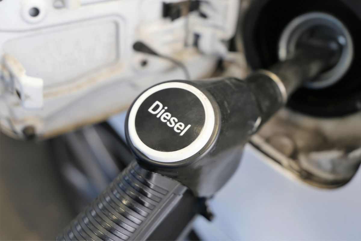 Diesel “intelligente”: dalla Cina un motore rivoluzionario che dimezza i consumi