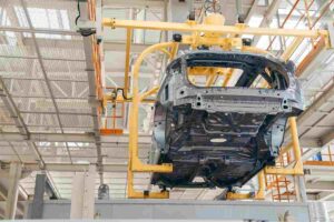 La grande sfida per lo stabilimento COMPAS da 230.000 auto: chi lo conquisterà?