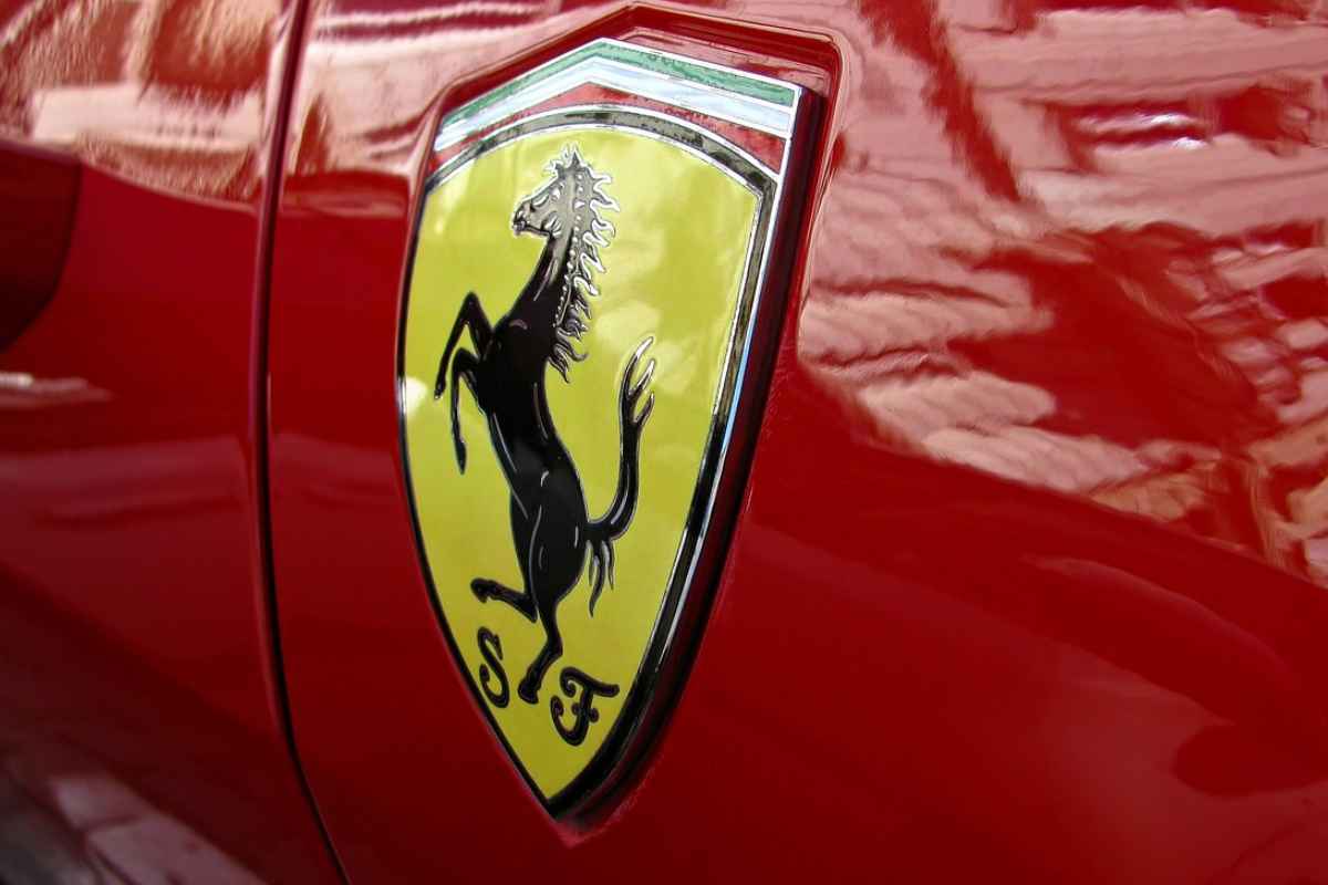 Ferrari Luce e Mazda Luce: lo stesso nome, due icone a distanza di decenni