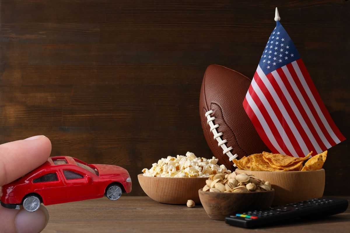 Super Bowl 2026, le auto protagoniste degli spot più attesi: Toyota, Volkswagen e Jeep in prima linea