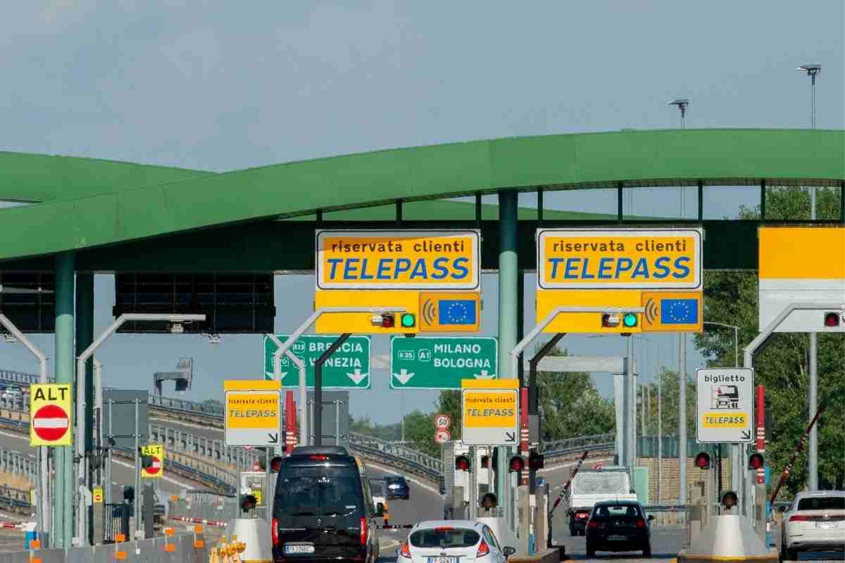 Mancato pagamento del pedaggio autostradale: come evitare sanzioni e proteggere portafoglio e patente