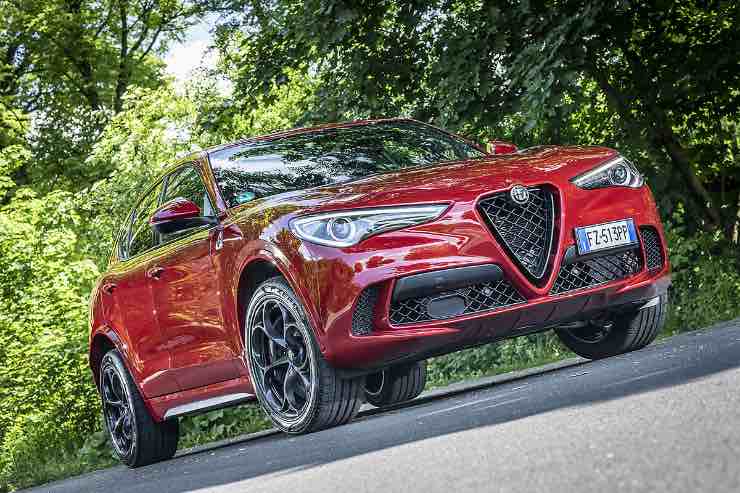 Alfa Romeo Stelvio Quadrifoglio a 97.135 euro