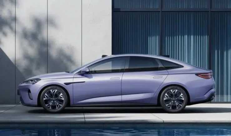 BYD Seal 07 ricarica in 9 minuti