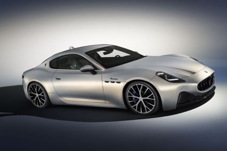 Maserati grancabrio folgore sconto occasione