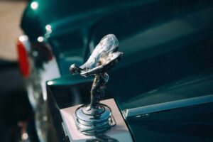 Un tuner giapponese stravolge la Rolls-Royce Cullinan: la Black Bison Edition del SUV è un capolavoro