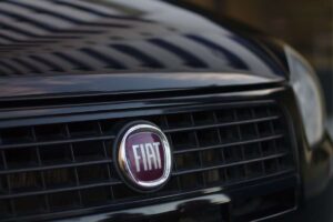 Fiat prepara due nuovi C-SUV: debutto imminente per i modelli misteriosi