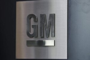 General Motors sotto accusa per i dati delle auto connesse: esplode il caso privacy