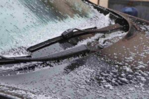 Assicurazione auto e danni da grandine: quando è possibile ottenere il rimborso