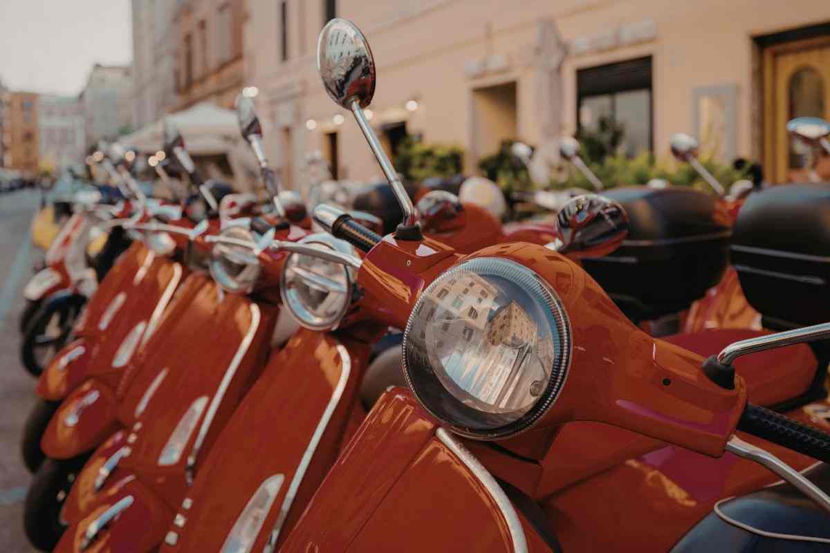 Incentivi finiti: stop ai bonus per scooter e microcar elettrici