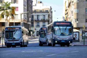 Trasporto pubblico, Italia indietro in Europa: ritardi e criticità del sistema