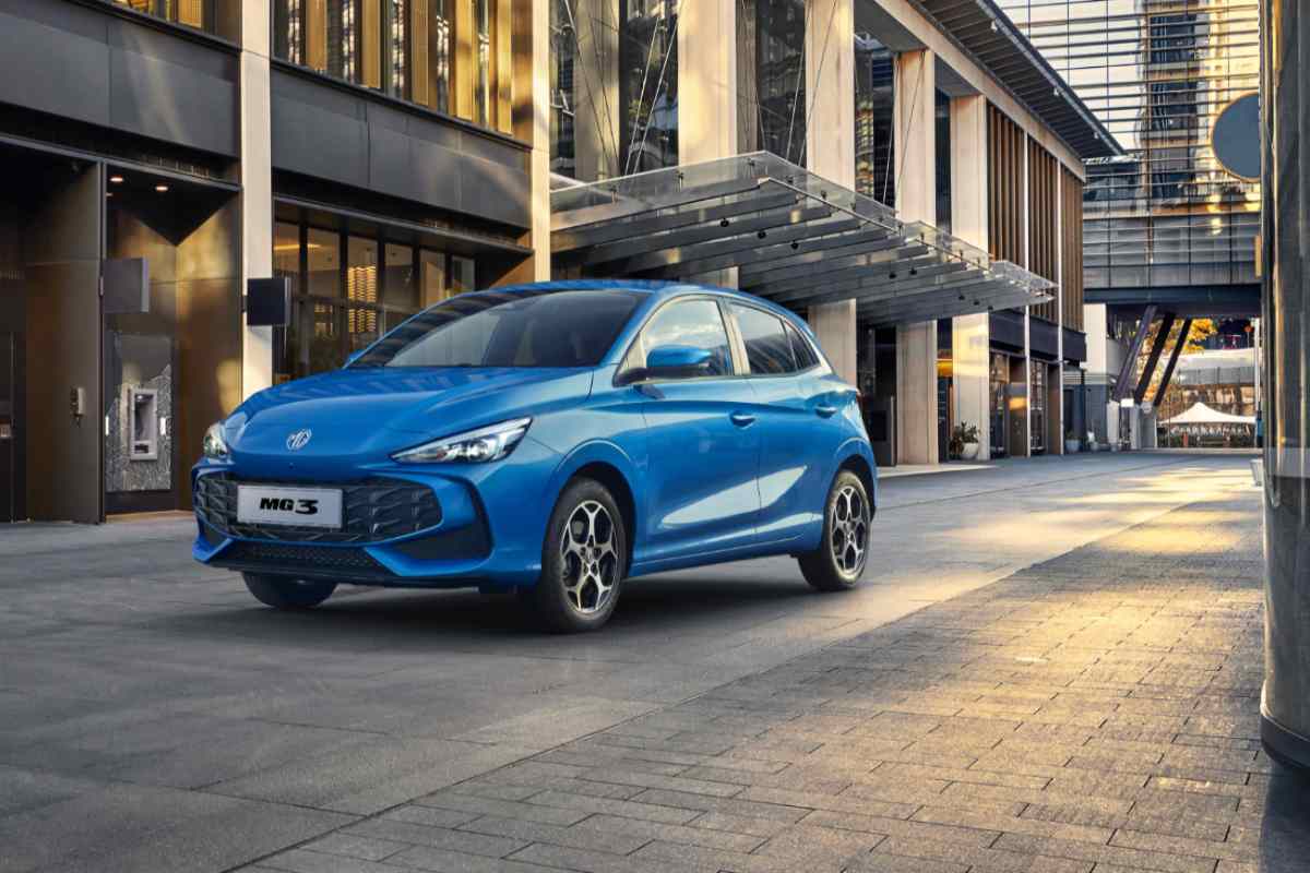 MG3 di colore azzurro