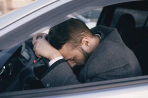 Consumare meno carburante nel 2026: i trucchi semplici che possono farti risparmiare subito