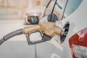 Carburanti, svolta improvvisa ad aprile 2026: dopo settimane di rincari arriva il primo segnale di tregua