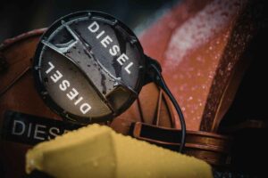 Diesel sempre più caro: ecco perché i consumi reali stanno diventando un problema serio